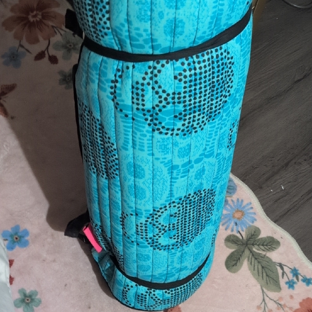 Betsey Johnson Turquoise Skull Yoga Bag View 5
